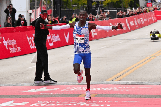  Kỷ lục gia marathon thế giới Kelvin Kiptum qua đời ở tuổi 24