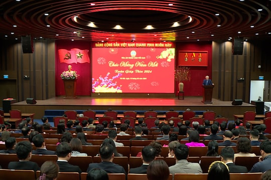 Chánh án Tòa án nhân dân tối cao Nguyễn Hòa Bình gặp mặt đầu Xuân Giáp Thìn 2024