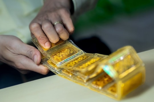 Giá vàng trong nước biến động không đồng nhất