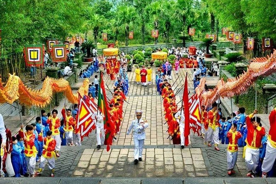 Giỗ Tổ và ngày lễ 30/4 - 1/5 năm nay rơi vào thứ mấy?