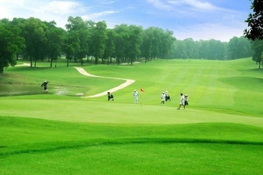 Một sân golf ở Hà Nội bị phạt hơn 300 triệu đồng
