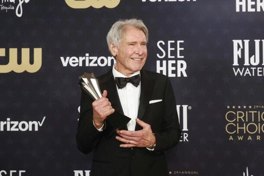 Kịch bản 'Chiến tranh giữa các vì sao' của Harrison Ford được bán với giá 10.795 bảng Anh