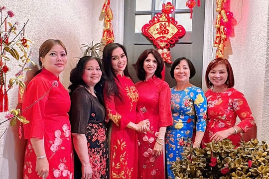 Ca sĩ Kavie Trần: "Tôi luôn nhớ hương vị Tết Việt Nam"