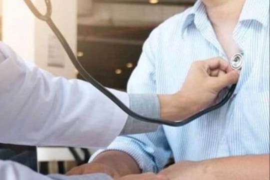Bãi bỏ 12 thủ tục hành chính liên quan đến khám chữa bệnh