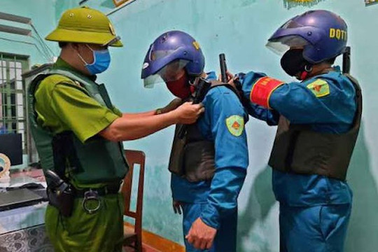 Lực lượng tham gia bảo vệ an ninh, trật tự cơ sở có được trang bị công cụ hỗ trợ?