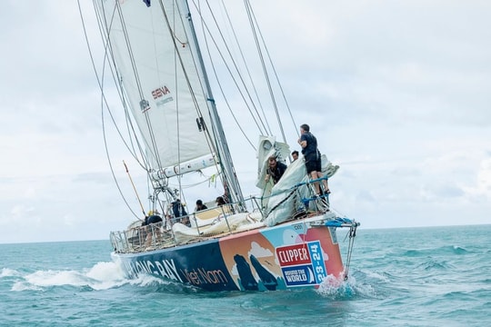 Hạ Long là điểm đến của Giải đua thuyền buồm Clipper Race