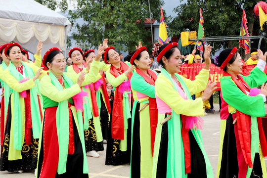 Khai xuân Lễ hội Trò Chiềng