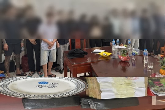 14 đối tượng đánh bạc dưới hình thức xóc đĩa