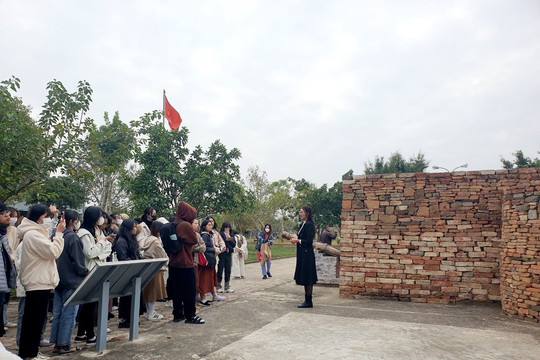Khai hội làng Đông Môn trên vùng đất di sản
