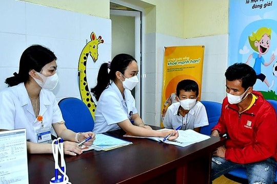 Sau Tết, bác sĩ khuyến cáo phòng chống bệnh dại do bị chó mèo cắn