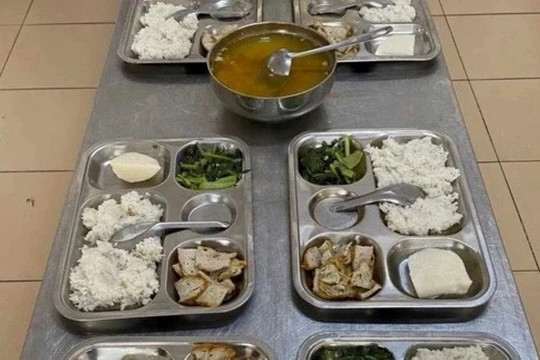 Chấn chỉnh tồn tại trong việc tổ chức bữa ăn cho học sinh nội trú