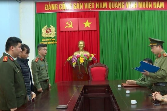 Khởi tố 2 đối tượng tổ chức cho người khác trốn đi nước ngoài