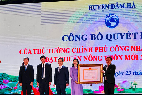 Huyện Đầm Hà đón nhận Quyết định đạt chuẩn “Nông thôn mới nâng cao”