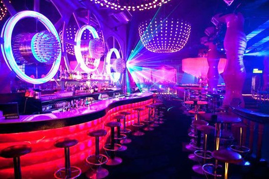 Truy bắt nghi phạm giết người trong quán bar ở Quảng Ninh