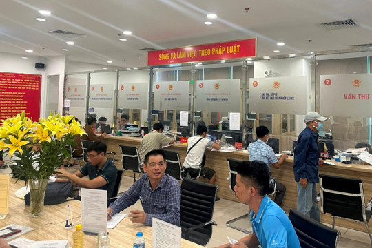 Đổi giấy phép lái xe, tuyệt đối không giao cho "cò"