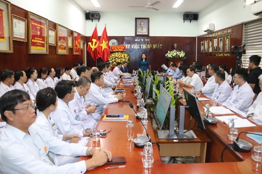 Phó Chủ tịch nước Võ Thị Ánh Xuân thăm, chúc mừng các bệnh viện tại TP.HCM