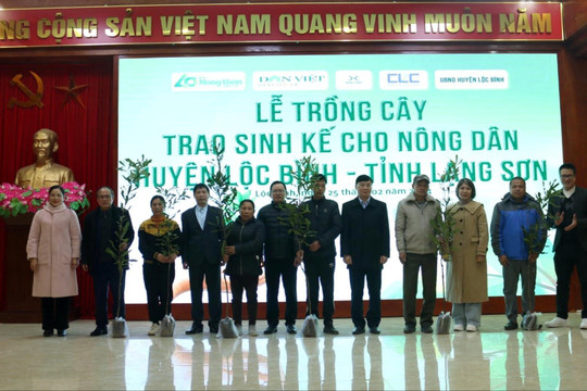 Trao sinh kế cho người nông dân