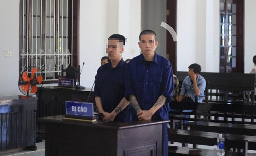 Chém người vì vào nhầm phòng hát