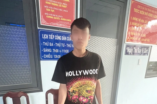 Giả vờ hỏi mua vàng rồi cướp tài sản
