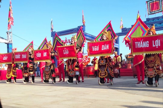 Trải nghiệm cuộc sống người dân vùng biển tại Lễ hội Cầu ngư