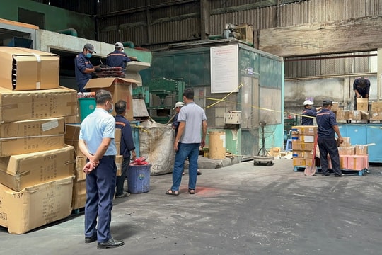 Tiêu huỷ lô hàng giả mạo, không rõ nguồn gốc hơn 3,7 tỷ đồng