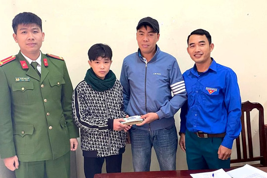 Học sinh lớp 9 nhặt được số tiền hơn 40 triệu đồng trả lại người đánh rơi