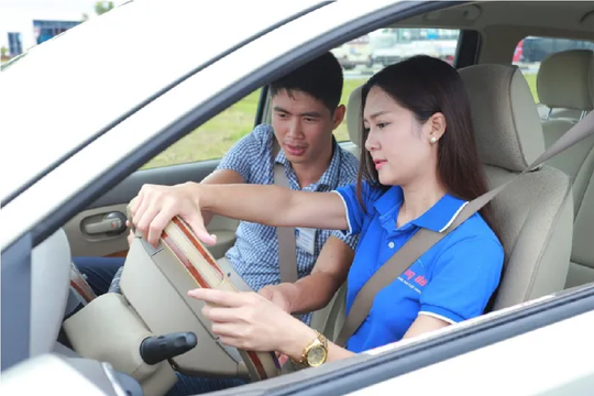 Hà Nội: Yêu cầu không tăng phí sát hạch lái xe ô tô