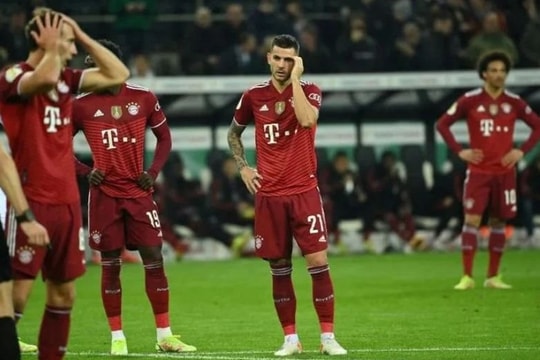 Bayern Munich buộc phải thi hành án phạt khắc nghiệt từ UEFA