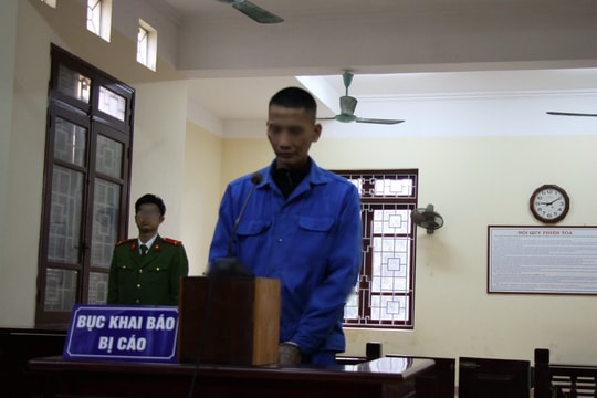 Xét xử bị cáo tàng trữ trái phép ma túy