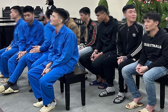 Thuê phòng khách sạn rồi mở "tiệc ma túy"