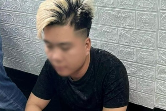 Bắt đối tượng cướp giật tài sản của người nước ngoài