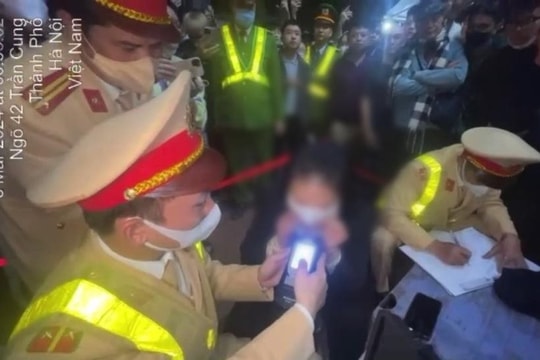 Thực hư thông tin nữ tài xế cãi vã với người đi xe máy, ‘có cồn’ là cháu lãnh đạo