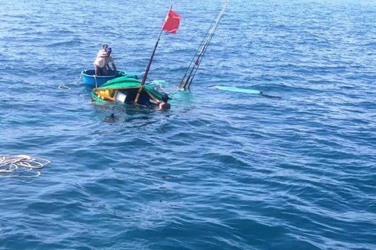 Phát hiện thi thể ngư dân vướng vào lưới cá