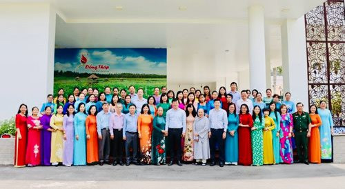 Bí thư Tỉnh ủy Đồng Tháp gặp gỡ, trao đổi với cán bộ, hội viên phụ nữ