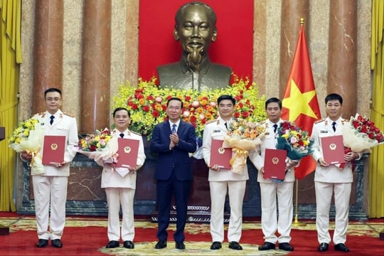 Chủ tịch nước trao Quyết định bổ nhiệm kiểm sát viên Viện Kiểm sát nhân dân tối cao