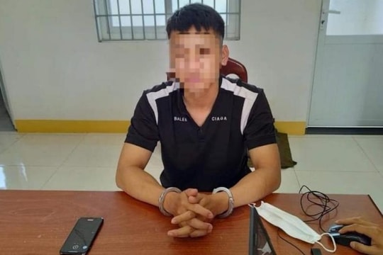 Giả vờ mua vàng rồi cướp tài sản