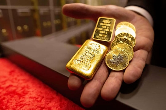 Giá vàng hôm nay 7/3: Liên tục xô đổ mọi kỷ lục