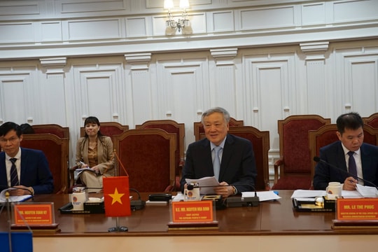 Chánh án TANDTC Nguyễn Hòa Bình làm việc với đại diện UNICEF tại Việt Nam