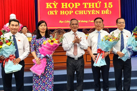 Bầu ông Huỳnh Hữu Trí và ông Ngô Vũ Thăng làm Phó Chủ tịch UBND tỉnh Bạc Liêu