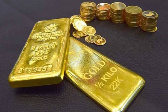Giá vàng hôm nay 8/3: Tiến sát mốc 82 triệu/lượng