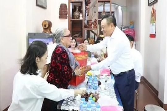 Hà Nội: Dành hơn 120.500 suất quà cho người có công