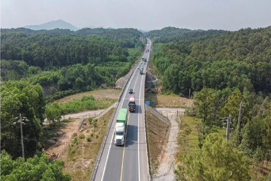 Sẽ mở rộng cao tốc Cam Lộ - La Sơn trong năm nay