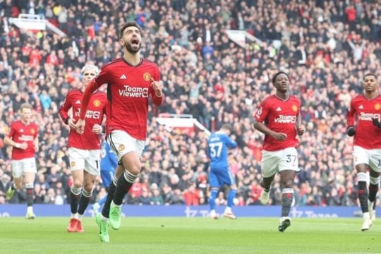 MU chật vật giành vé dự Champions League năm sau