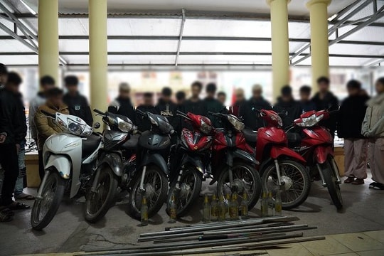 Tạm giữ nhóm thanh niên mang hung khí đi giải quyết mâu thuẫn