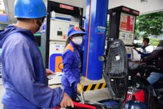 Ngày mai (14/3), giá xăng dầu diễn biến thế nào?
