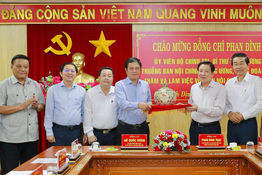 Trưởng Ban Nội chính Trung ương thăm và làm việc với Ban Nội chính Tỉnh uỷ Bình Định