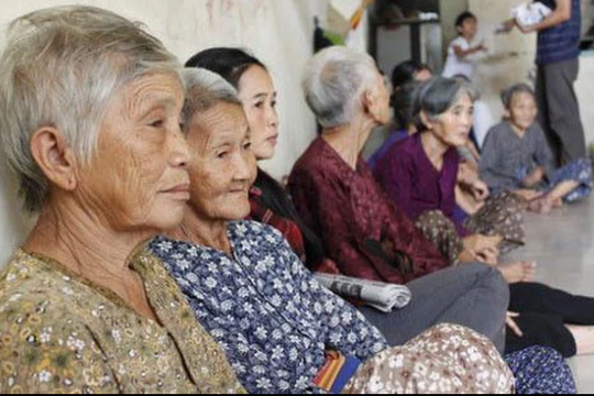 Nâng dần trợ cấp xã hội cho người cao tuổi