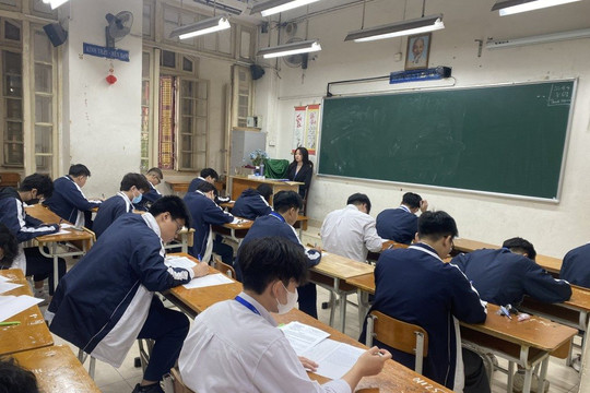 Phụ huynh đánh giá cao việc tổ chức cho học sinh lớp 11 thi khảo sát