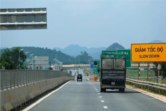 Phải đạt kỹ năng lái xe trên cao tốc phân kỳ trước khi cấp bằng