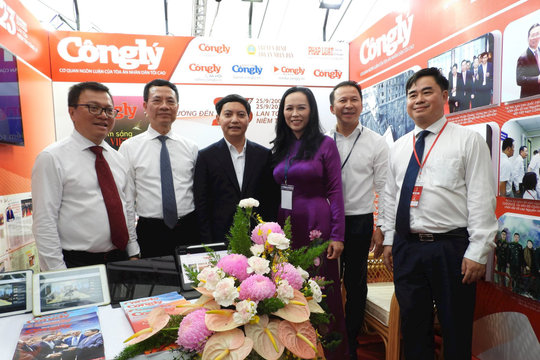 Báo Công lý đạt giải Khuyến khích gian trưng bày xuất sắc tại Hội báo